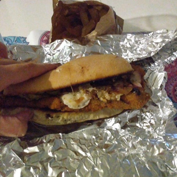 photo of El Veganosaurio (Delivery Only) Sandwich milanesa fugazzeta shared by @merysch on  24 Apr 2021 - review