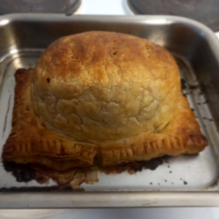 photo of Woolworths Food Beef-Style Wellington shared by @colleenc on  06 Jan 2022 - review