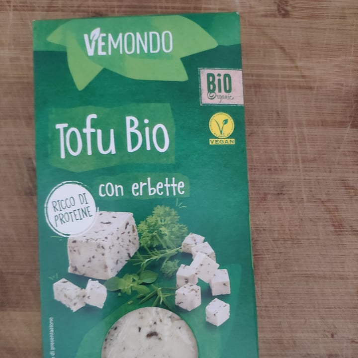 photo of Vemondo Tofu Bio con Erbette shared by @dariomarquez on  27 Apr 2021 - review