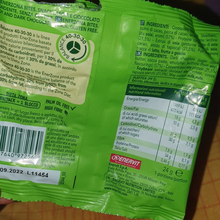 review photo of Enervit Bites Dark Chocolate shared by @erikaciardiello12 on 22 May 2022 - review