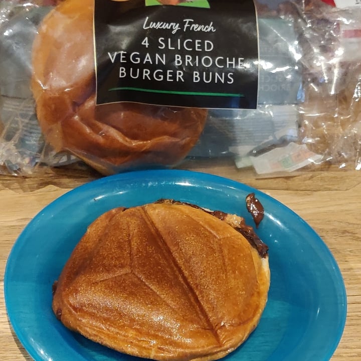 photo of ALDI Vegan Brioche Buns shared by @pointsofellie on  26 Oct 2020 - review