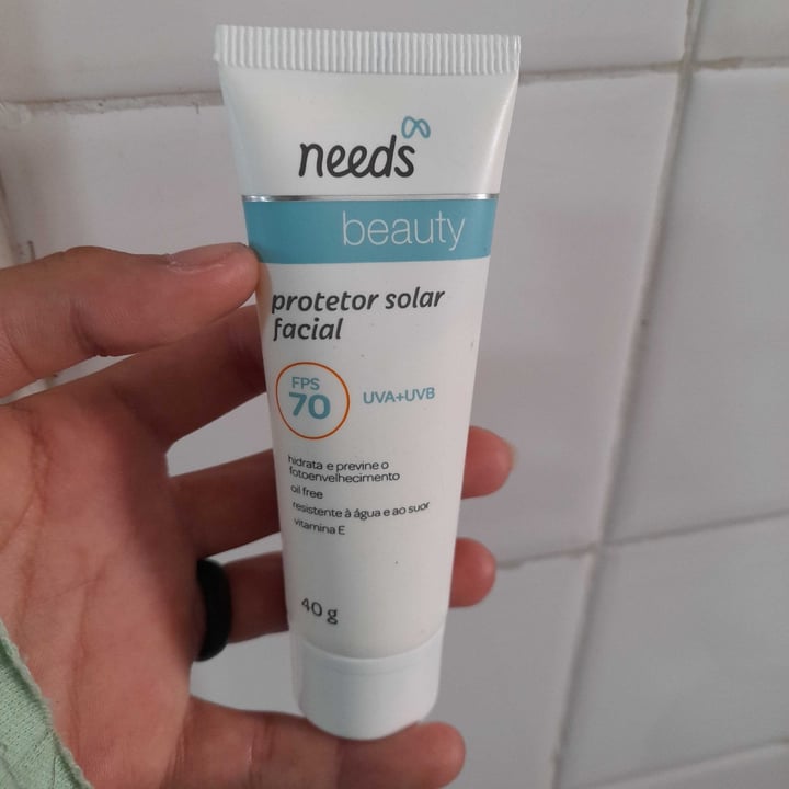 photo of Needs Protetor solar facial 70 shared by @heloisademorais on  01 May 2022 - review