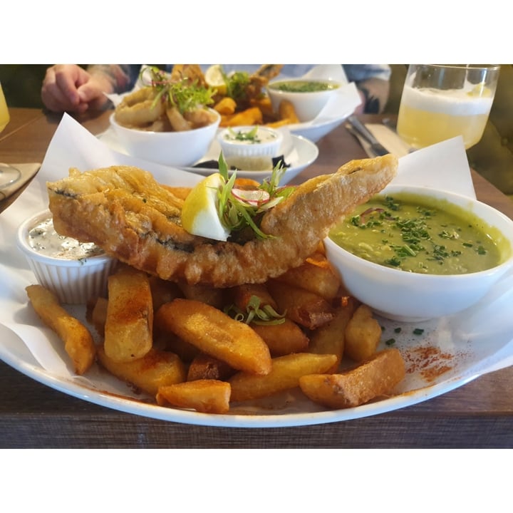 review photo of Unity Diner The UD Tofish & Chips shared by @veganlmk on 21 Aug 2022 - review
