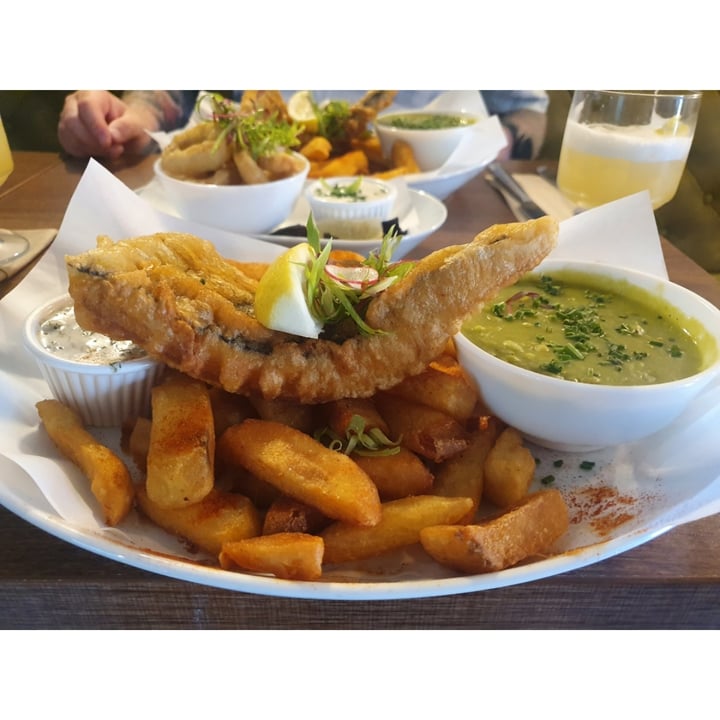 photo of Unity Diner The UD Tofish & Chips shared by @veganlmk on  21 Aug 2022 - review