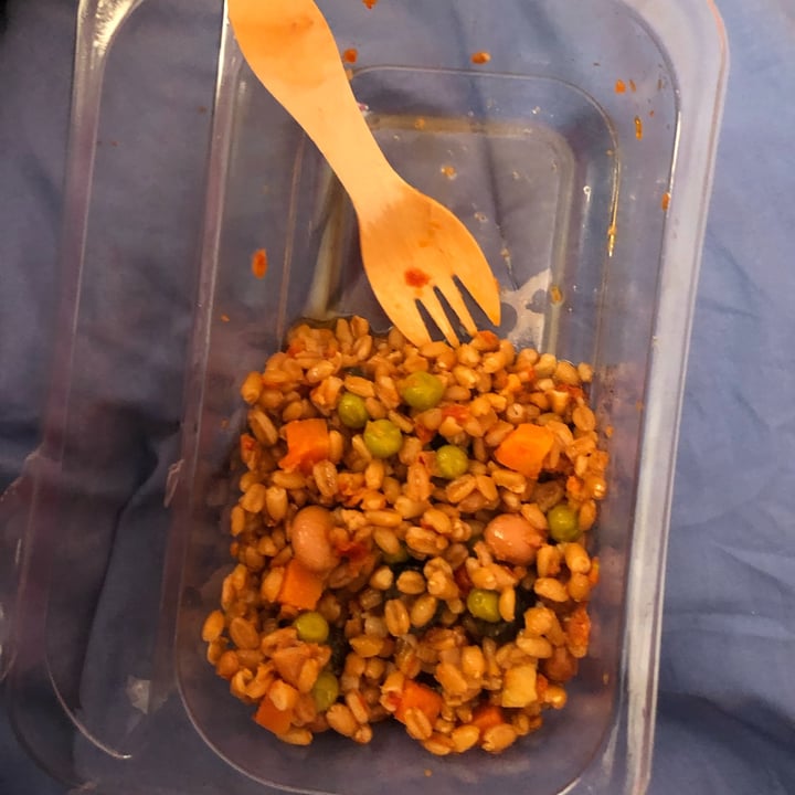 photo of Zerbinati Lunch Box Farro Integrale con Pomodori Secchi e Olive shared by @unamoracheabbonda on  07 Aug 2022 - review