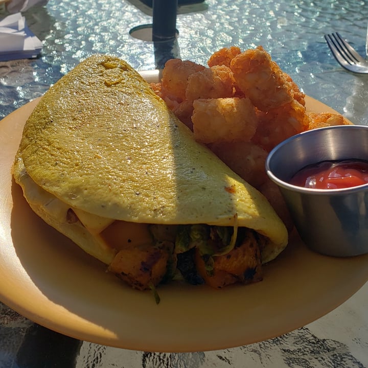 photo of Kahiau's Bakery and Cafe Roasted Vegetable & Cheese Omelette shared by @kaylas on  03 Oct 2021 - review
