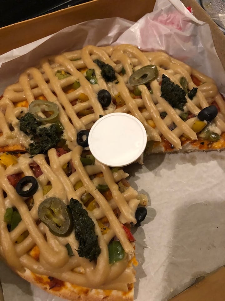 photo of Vegan Heat Pesto Pizza shared by @annbience on  17 Mar 2020 - review