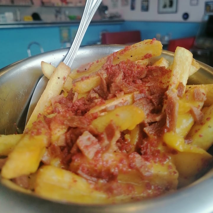 review photo of COMET 984 - 50's Diner Loaded French Fries shared by @maimorfina on 06 Oct 2022 - review