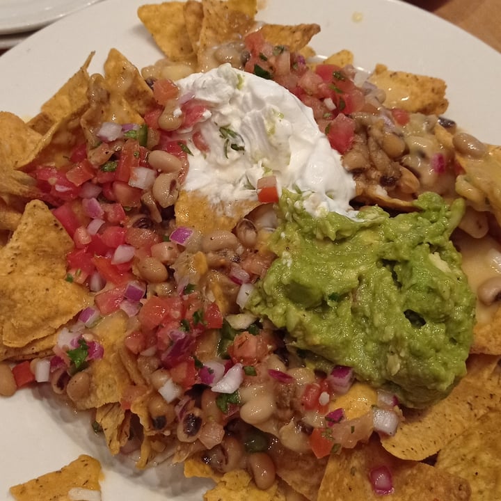 photo of Busboys And Poets Vegan Nachos shared by @anameneghini on  28 Jun 2021 - review