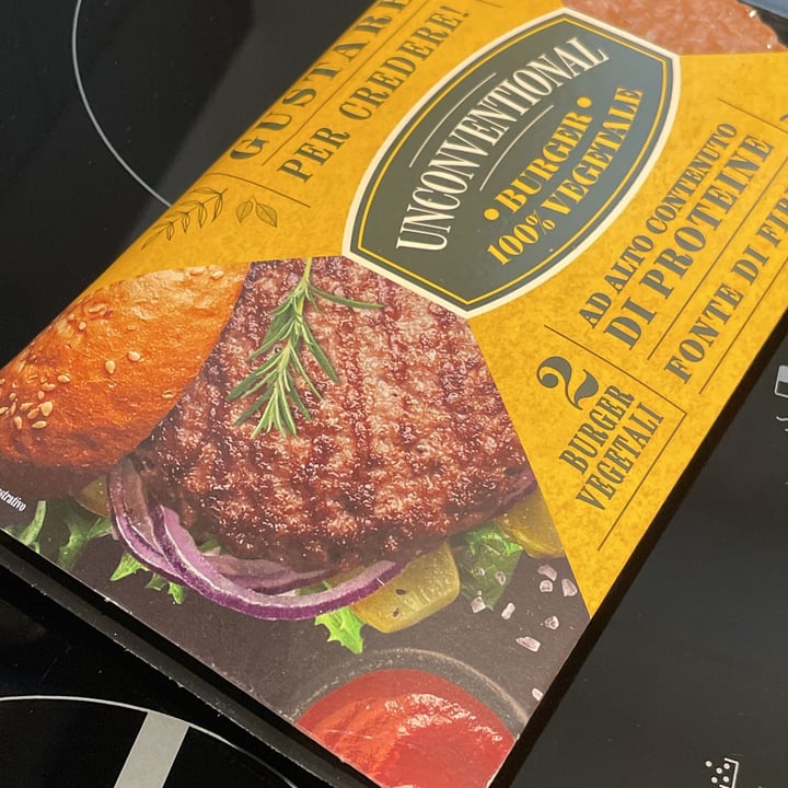 photo of Unconventional Burger Vegetale Classico - Classic Burger shared by @liviam on  23 Mar 2022 - review