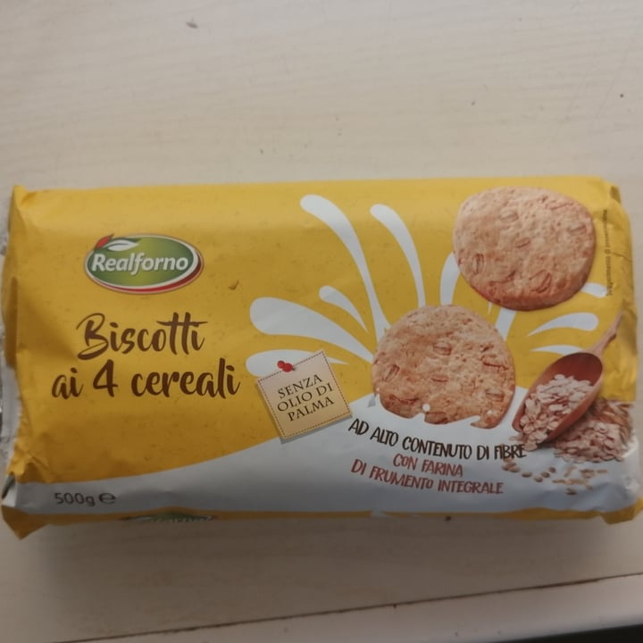 photo of Realforno Biscotti Ai Quattro Cereali shared by @empatiaconsapevole on  05 Sep 2022 - review