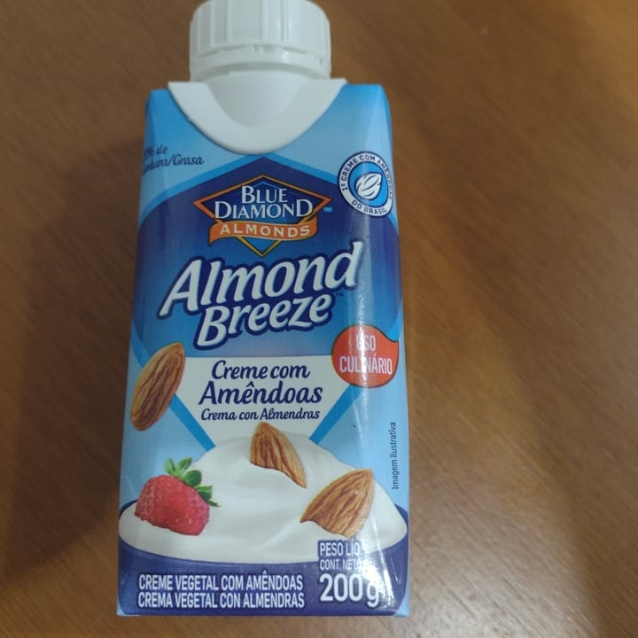 photo of Almond Breeze crema de leche de almendraa shared by @jualma on  01 Oct 2022 - review