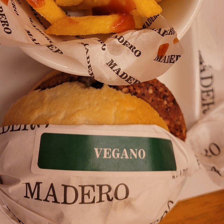 review photo of Madero Steak House Shopping Metropole Burguer Madero Vegano shared by @sandrateixeira on 13 Oct 2022 - review