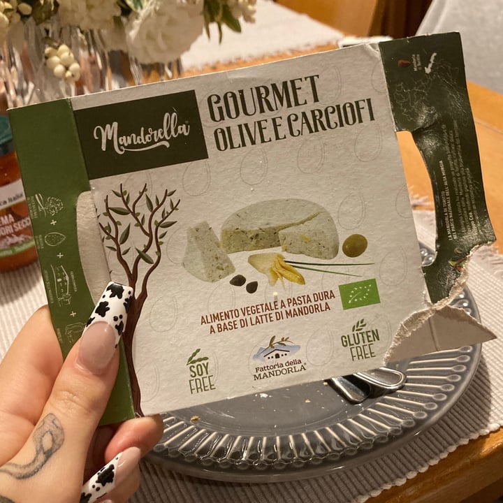 photo of Mandorella Gourmet Olive E Carciofi shared by @giuliaparashi on  27 Sep 2021 - review
