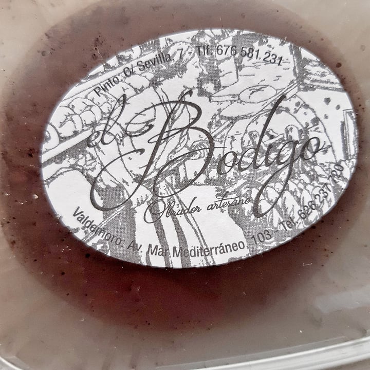 review photo of Bodigo Whoopie Vegan Pie Chocolate Caramel shared by @littleveganpanda on 17 Feb 2021 - review