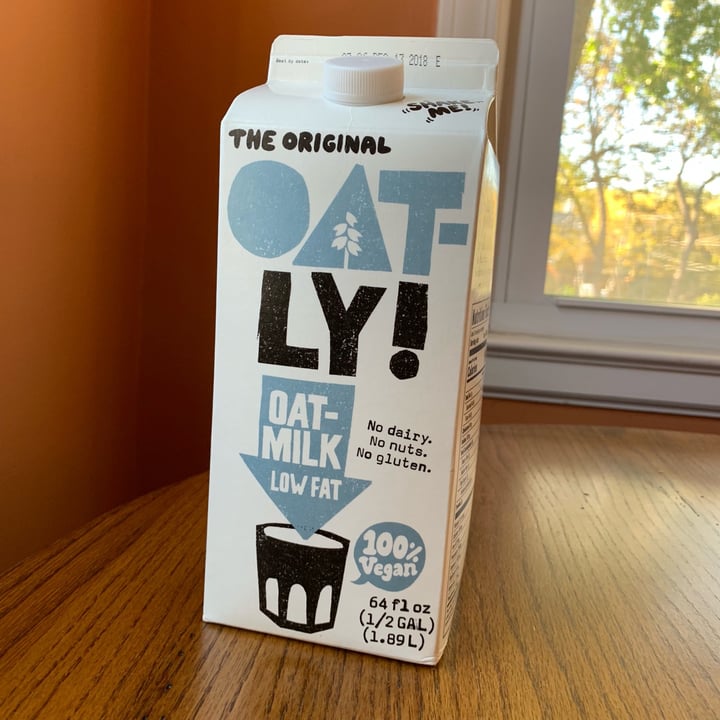 photo of Oatly Oat Milk Low-fat shared by @stphsmth on  15 Oct 2018 - review