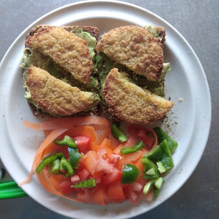 photo of Spar Simply Veg 100% Vegan Crumbed Veggie Burgers shared by @laurenbettyd on  19 Jun 2021 - review