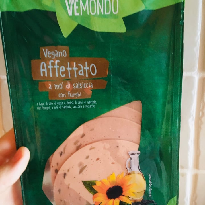 photo of Vemondo Affettato Vegano Con Funghi shared by @veganlu on  23 Jan 2022 - review