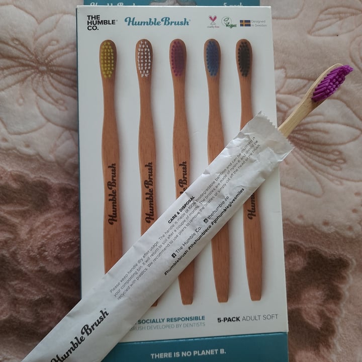 review photo of The Humble Co. Bamboo toothbrush 5-pack shared by @sandradz on 22 Apr 2021 - review