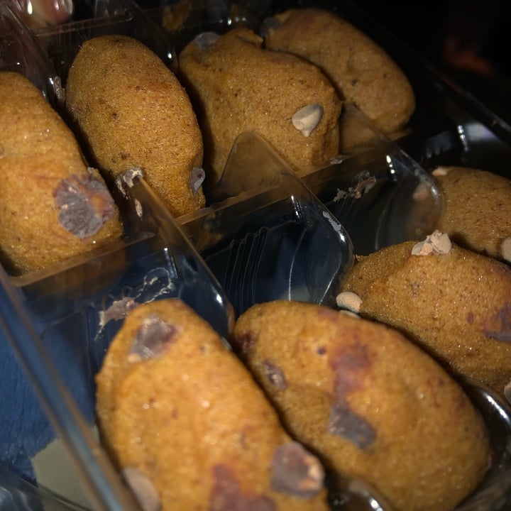 review photo of live G free Chocolate chip soft baked cookies shared by @kenms on 19 Oct 2021 - review