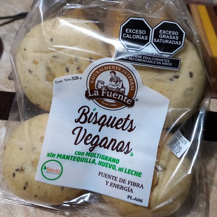 photo of La Fuente Bisquets Veganos con Multigranos shared by @luciaromo on  23 Jan 2022 - review