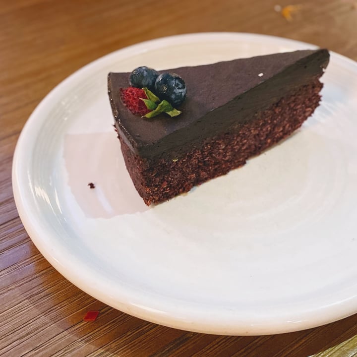 photo of Genius Central Singapore Raw beetroot cake shared by @waisum on  13 Dec 2020 - review