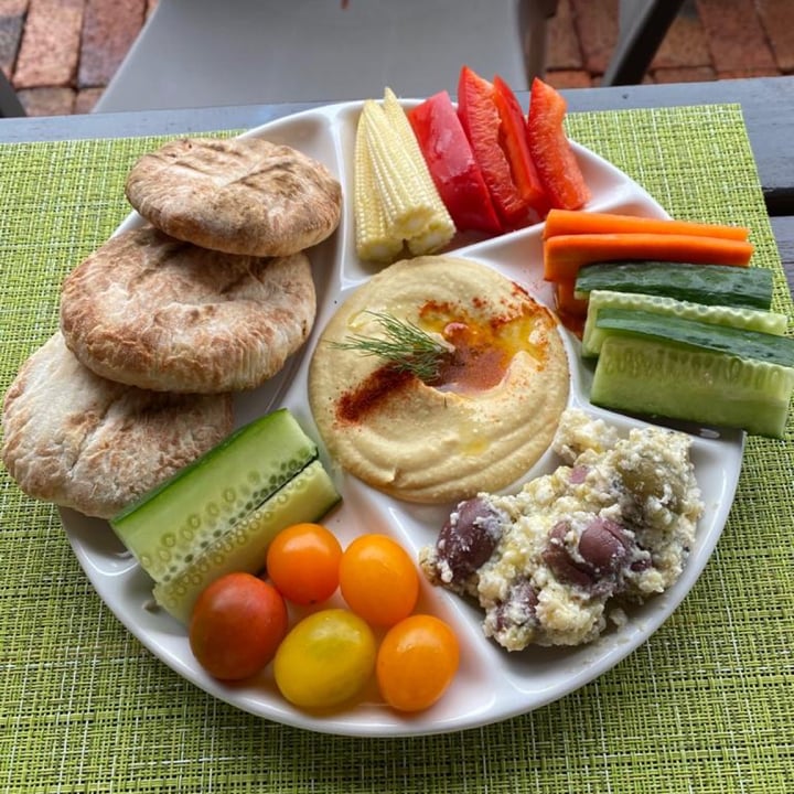 photo of Asher's Corner Cafe @ Ashers Farm Sanctuary Hummus and pita shared by @shen on  27 Apr 2020 - review