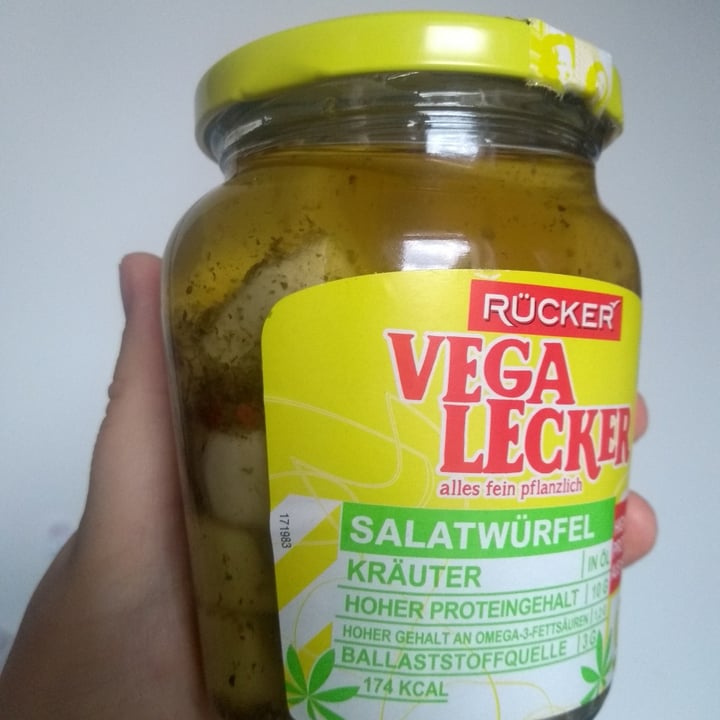 photo of Rücker Vega Lecker Salatwürfel Kräuter shared by @felice on  29 Jul 2021 - review