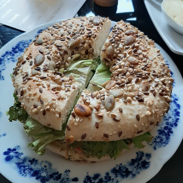 photo of No Milk Today Bagel with Smoked Tofu shared by @plantsfeelthough on  26 Jul 2020 - review
