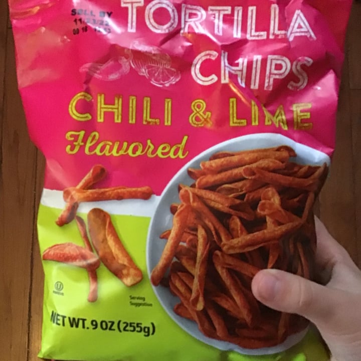 photo of Trader Joe's Corn Tortilla Chips Chili & Lime Flavored shared by @vegandancer10 on  16 Jun 2022 - review