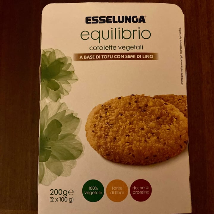 photo of  Esselunga Cotolette vegetali a base di tofu con semi di lino shared by @marabel on  17 Sep 2022 - review