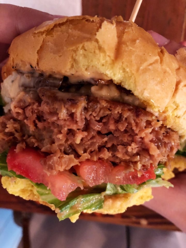 photo of Scheckter's RAW Gourmet Beyond Burger shared by @allywally on  31 Aug 2019 - review