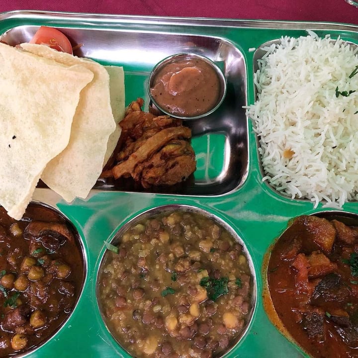photo of Tulsi Vegan Restaurant Vegan Thali shared by @claraysusperros on  01 Nov 2020 - review