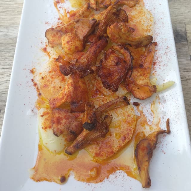 Photo du plat “Setas a la feira”