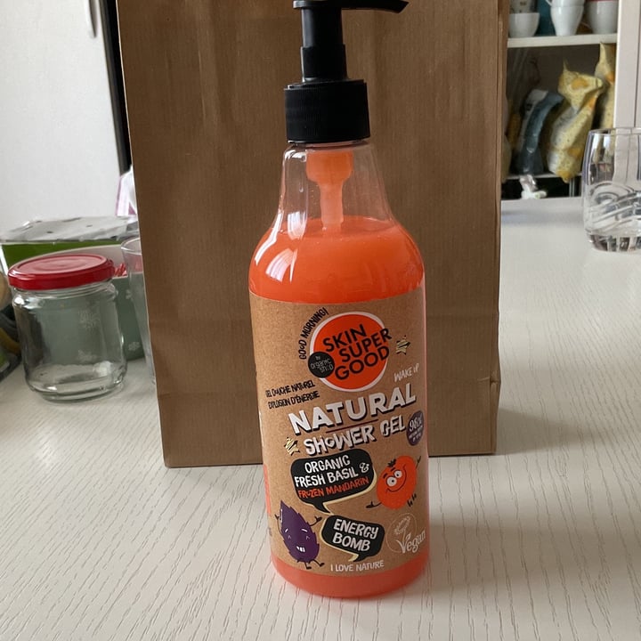 review photo of Skin Super Good Natural shower gel. Basil & Mandarin shared by @cajou on 14 May 2022 - review