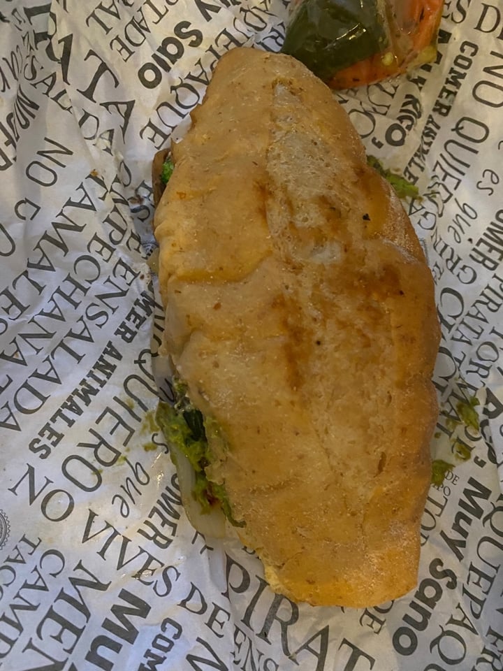 photo of Revolucion Verde Torta Revolucionaria shared by @adhara on  10 Apr 2020 - review