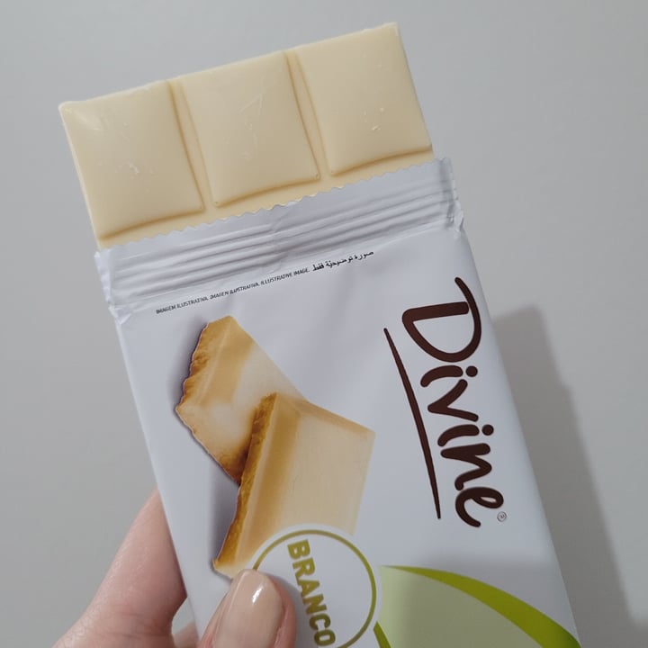 review photo of Divine Chocolate Chocolate Branco Zero shared by @victorialeonel on 27 Jul 2022 - review