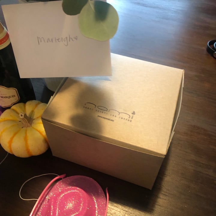 review photo of Nami Tuxedo Cake shared by @callmemarleigh on 30 Dec 2020 - review