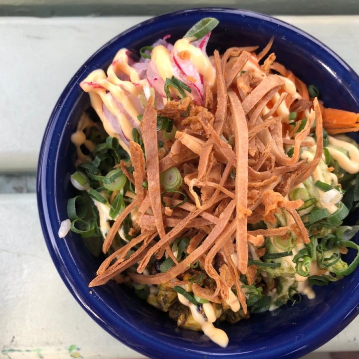 photo of Pear Tree Bistro Poké Bowl shared by @louiseloveslentils on  11 Jun 2022 - review