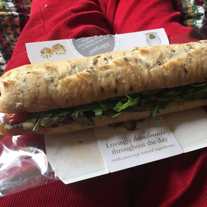 photo of Pret A Manger Avo, olives & toms baguette shared by @katelouisepowell on  30 Mar 2019 - review