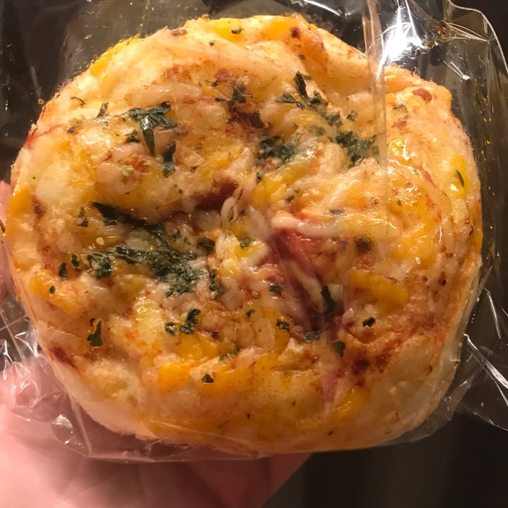 photo of Yiihotang Pizza Bun shared by @kaylabear on  17 Sep 2019 - review