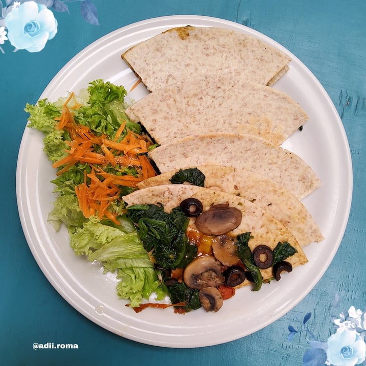 photo of Maco Café Quesadillas Veggi shared by @adiirobles on  27 Oct 2020 - review