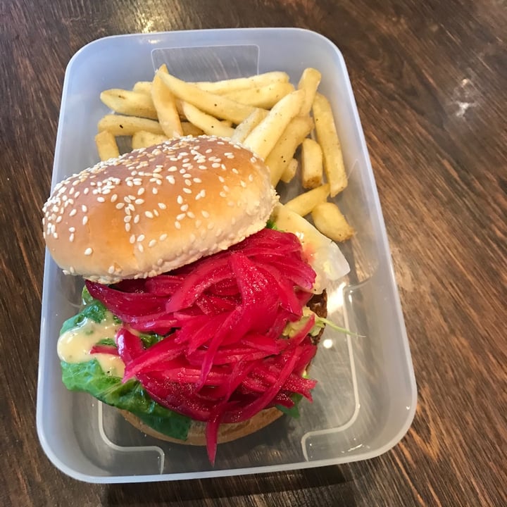 photo of Platypus Foodbar (Closed) Vegan Tempeh Burger shared by @opheeeliaaa on  02 Mar 2020 - review