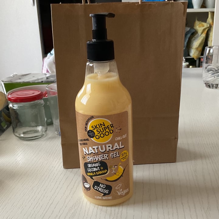 photo of skin super good Natural Shower Gel. Coconut& Camilla Banana shared by @cajou on  14 May 2022 - review