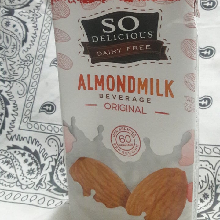 photo of So Delicious Dairy Free Almondmilk Beverage Original shared by @veganizandomed on  07 Feb 2021 - review