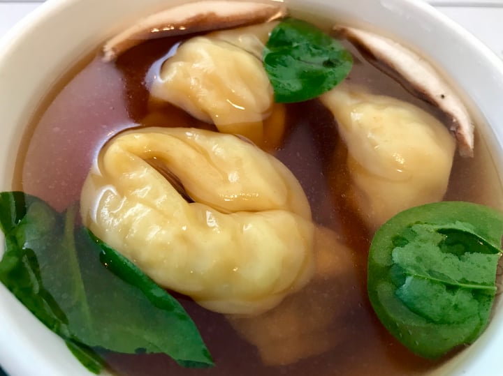 photo of Veggie Heaven Wonton Soup shared by @veganpizzalover on  31 May 2018 - review