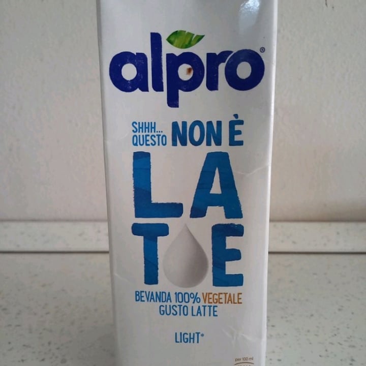 photo of Alpro Shhh...Questo Non è Latte (CLASSICO) shared by @smilee on  11 Oct 2022 - review