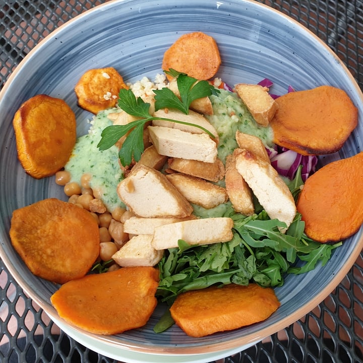 review photo of Cafeteria Zur Rosen Vegane Buddha Bowl shared by @dave13 on 03 Sep 2021 - review