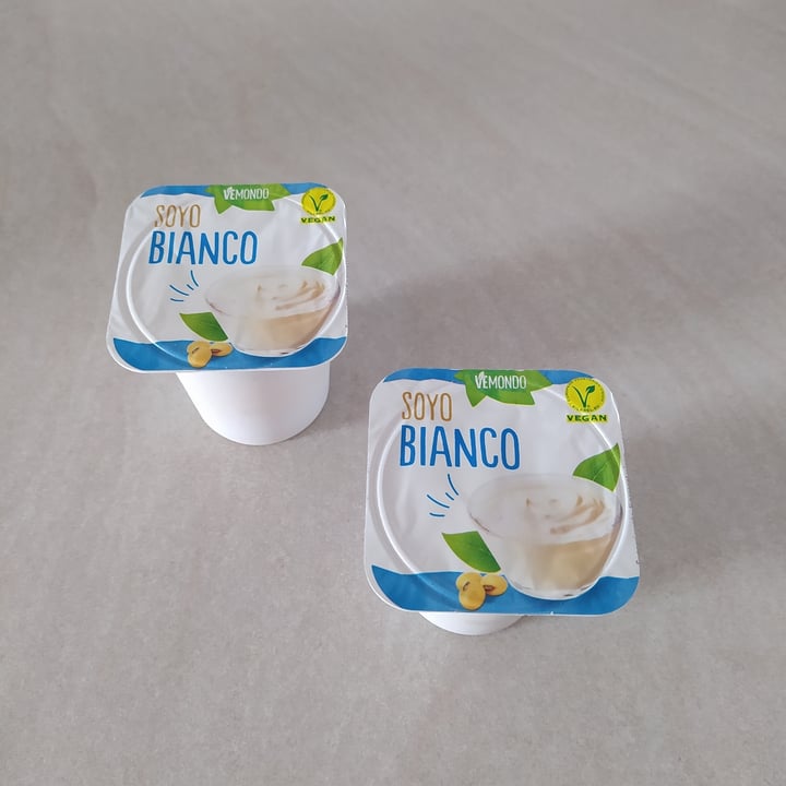 photo of Vemondo Soya bianco yogurt shared by @chiarab97 on  01 Apr 2022 - review