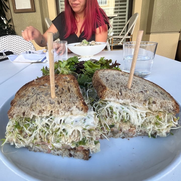 photo of Christopher's Kitchen Tuna Salad Sandwich shared by @tipsyballoons on  14 Nov 2022 - review